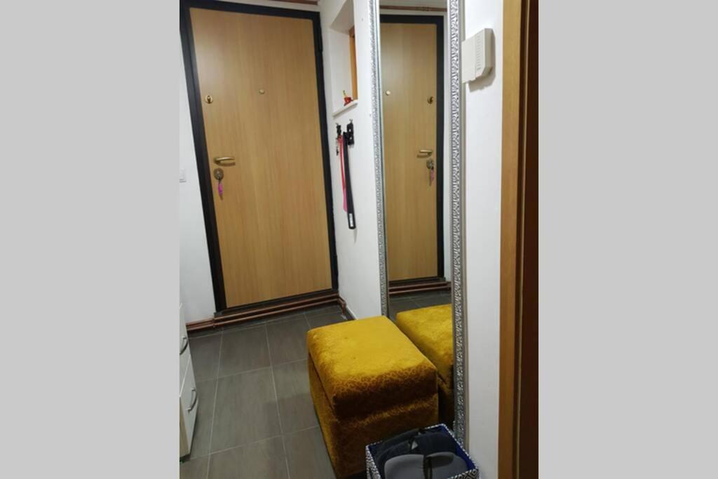 Apartman Sa Garazom I Internetom サラエヴォ エクステリア 写真